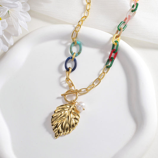 Collar Tropical Leaf