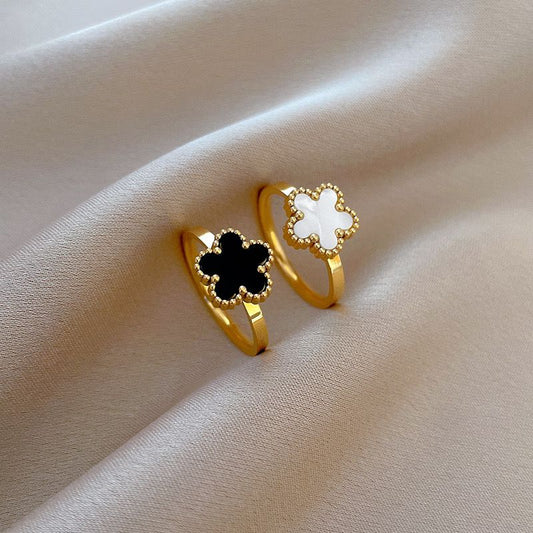 Anillo flor perlada blanca o negra | size 8