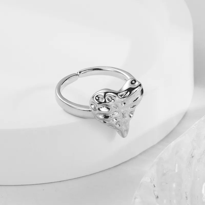 Anillo Corazón con textura | ajustable