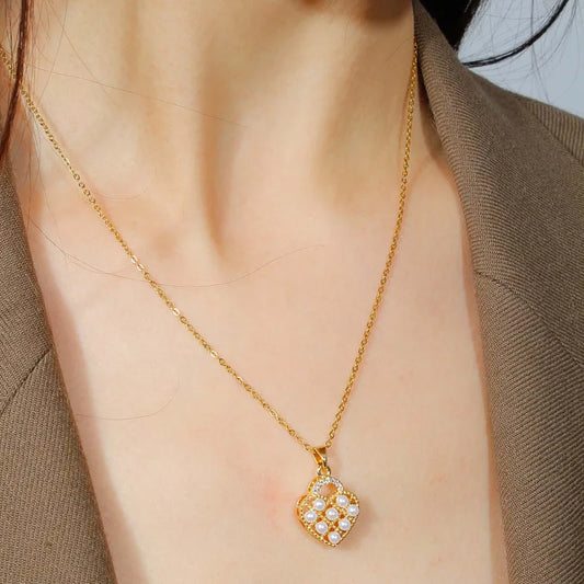 Collar Candado de corazón con perlas y zirconias | dorado