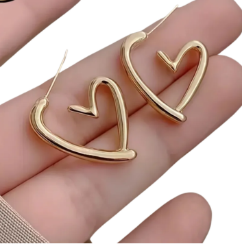 Aretes Corazón Dorados | Acero inoxidable