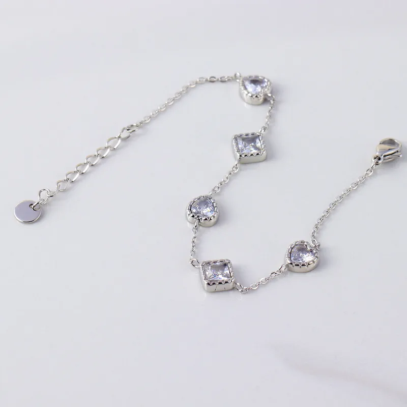 Pulsera Elegante de Plata con Zirconia Ajustable