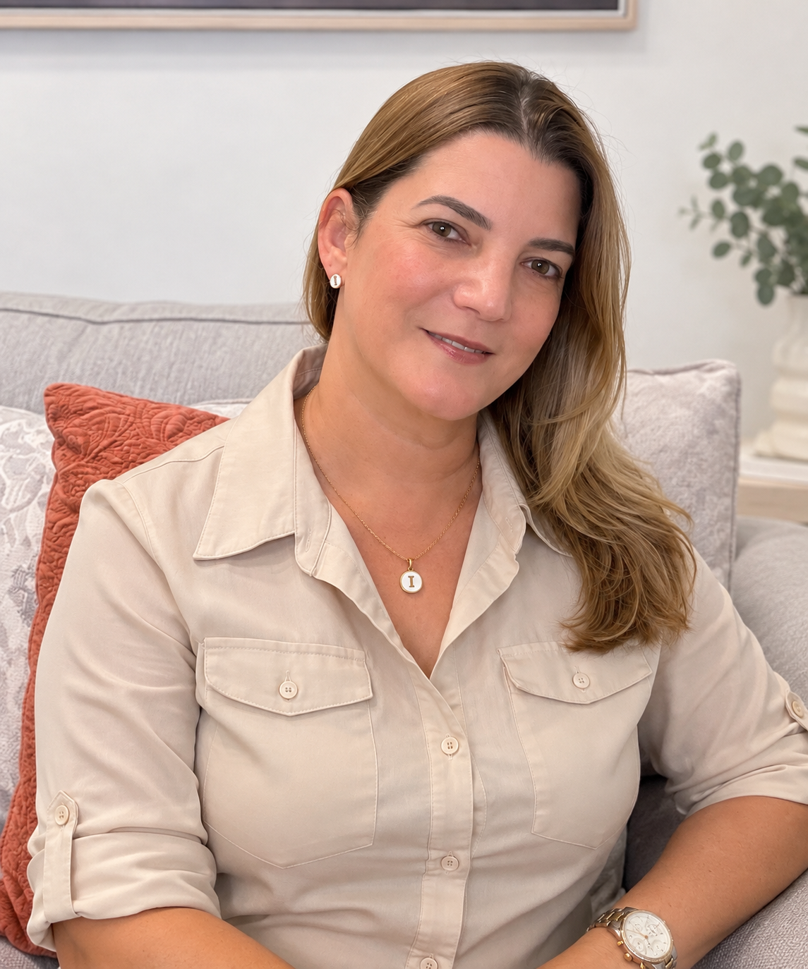 Set Cadena y Aretes con Inicial | Dorado - Acero Inoxidable
