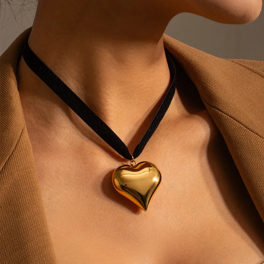 Collar Heart Shape | cinta negra y dorado