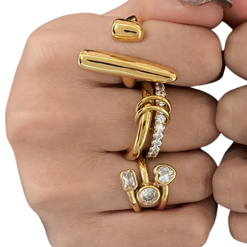 Anillo Dorado con Nudo y Cristales - Set de 3 Bandas