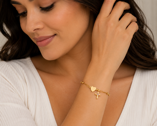 Pulsera Cruz Corazón con Zirconia | Acero Inoxidable con Baño Oro