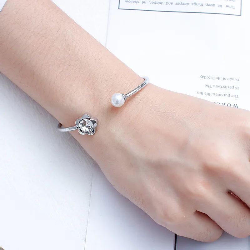 Bangle flower and pearl